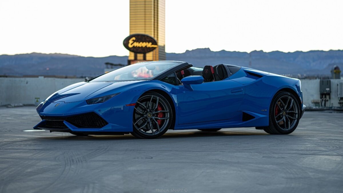 A blue Lamborghini huracan