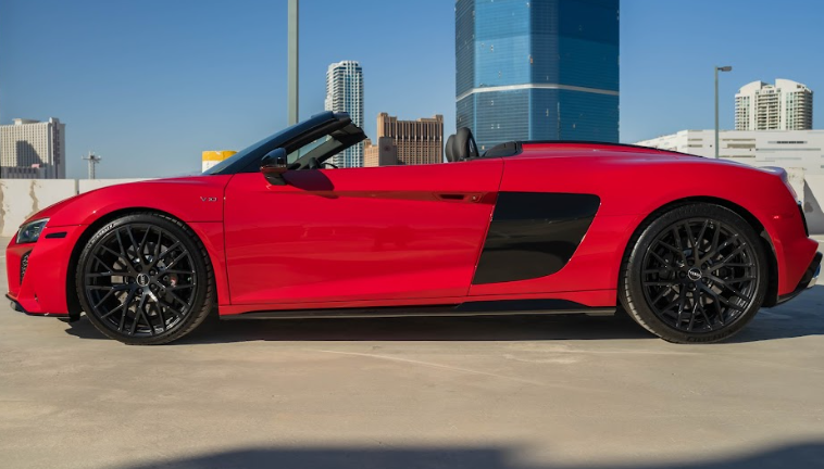 Rent Audi R8 for a trip to Mount Charleston